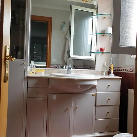 Δωμάτια σε οικογενειακή κατοικία Alberto Astur Privadas Mas Cocina Οβιέδο