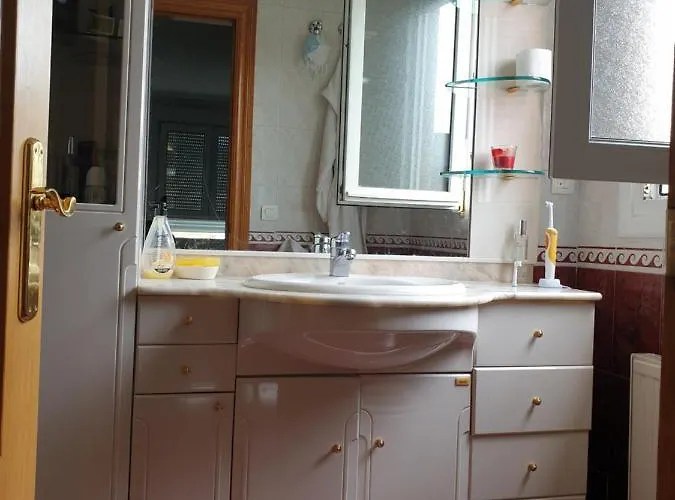 Habitación en casa particular Alberto Astur Privadas Màs Cocina Oviedo